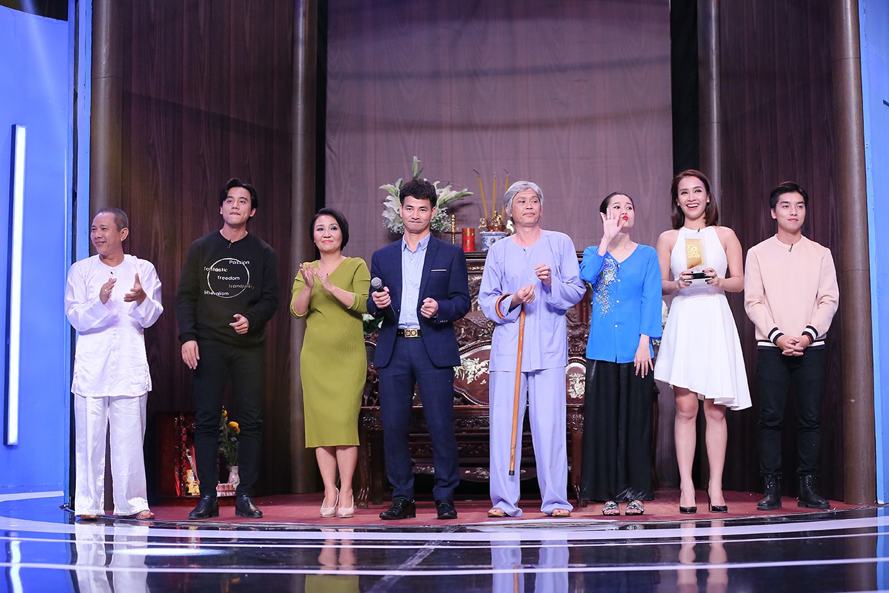 Ái Phương dùng điệu bộ của Nhã Phương để trị Trường Giang và giành cúp Ơn giời Ái Phương dùng điệu bộ của Nhã Phương để trị Trường Giang và giành cúp Ơn giời